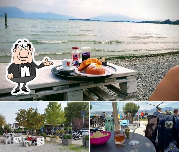 Siediti a un tavolo di Chiosco La Zattera