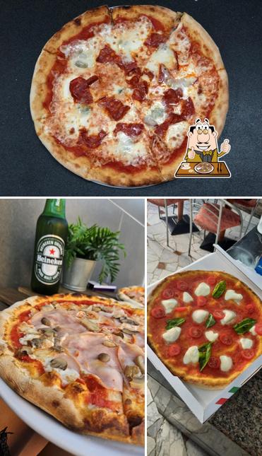 A Pizzeria Four Seasons, puoi provare una bella pizza