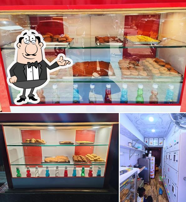 The image of interior and food at Nainna's TEA BAR