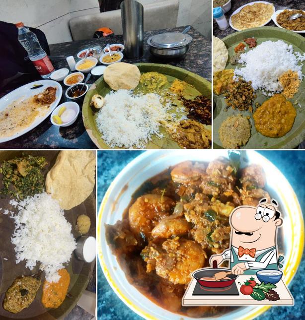 Chicken curry at Sri Kakatiya Deluxe Mess