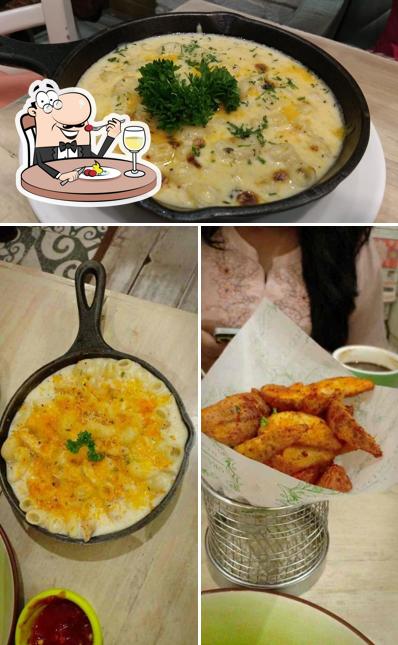 Meals at Grandmama's Cafe, Dadar East