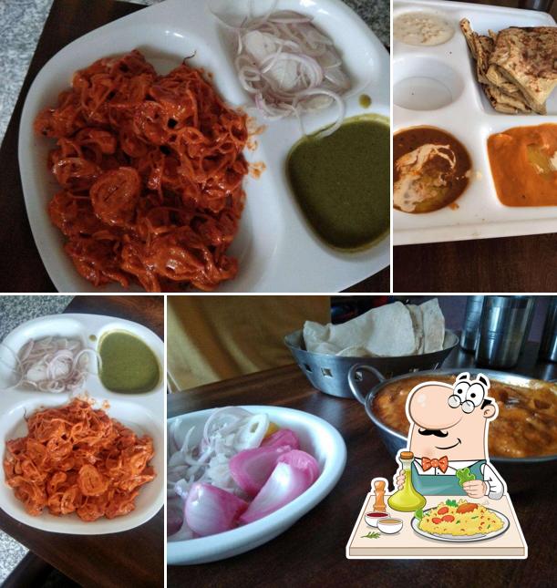 Food at Janki Vaishno Dhaba