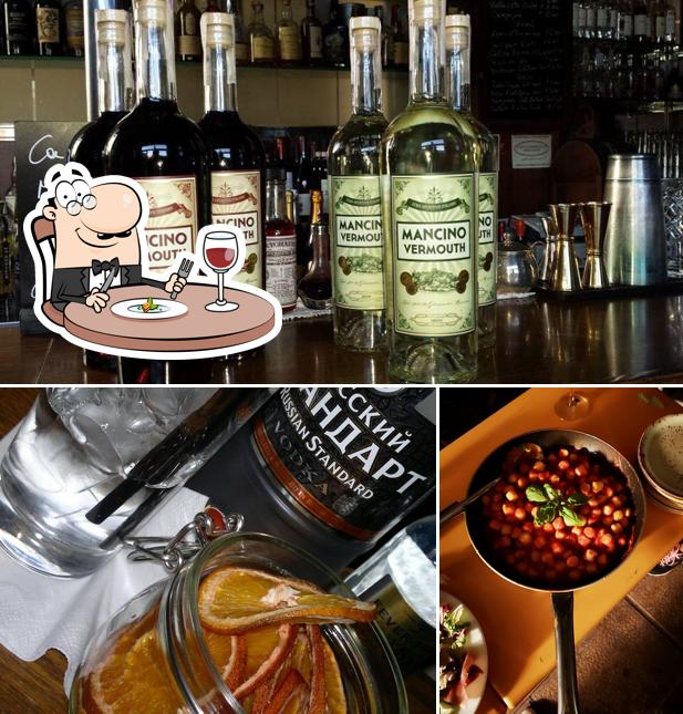 La immagine della cibo e bevanda di Blue Ice Wine Bar