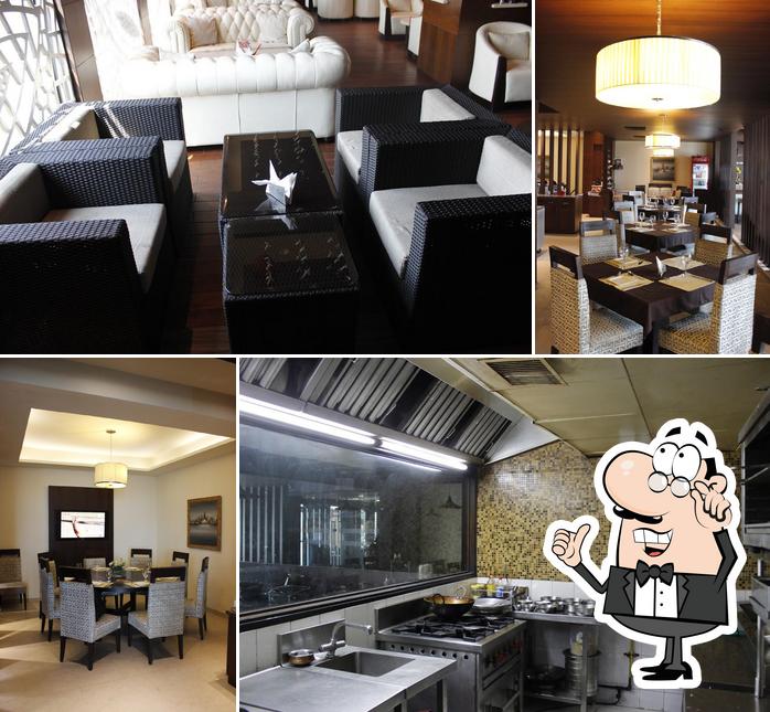 Check out how Manhattan Restro Bar looks inside