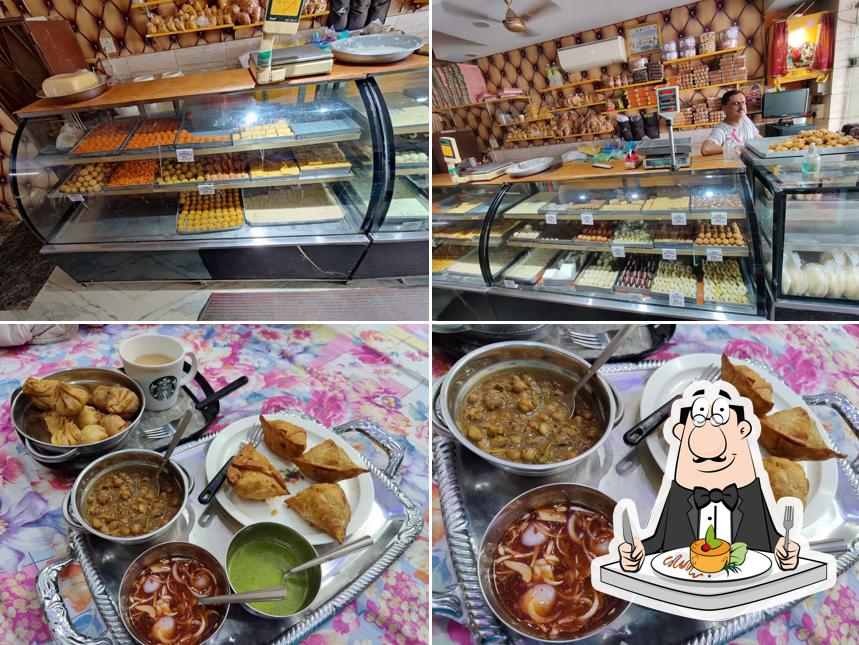 Food at Kake Di Hatti Sweets And Caterers