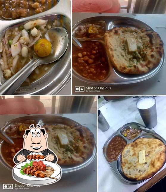 Food at Bhai Kulwant Singh Kulchian Wale