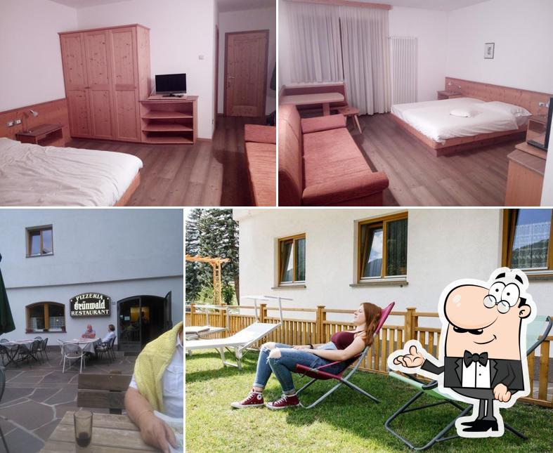 Siediti a un tavolo di Grünwald di Rossi Andrea