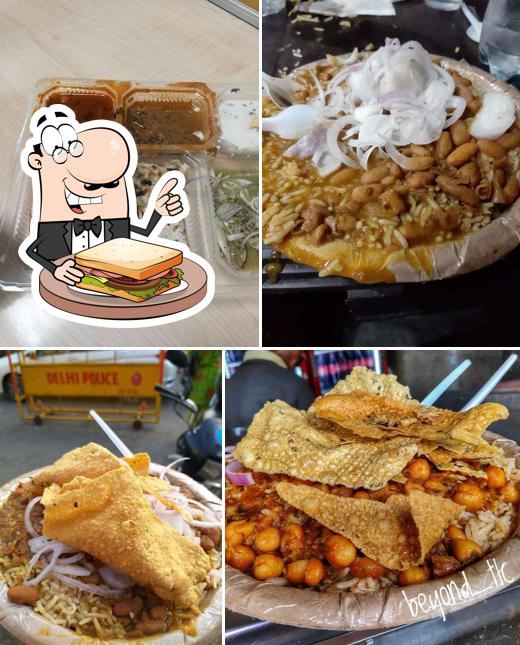 Grab a sandwich at Jain Chawal Wale