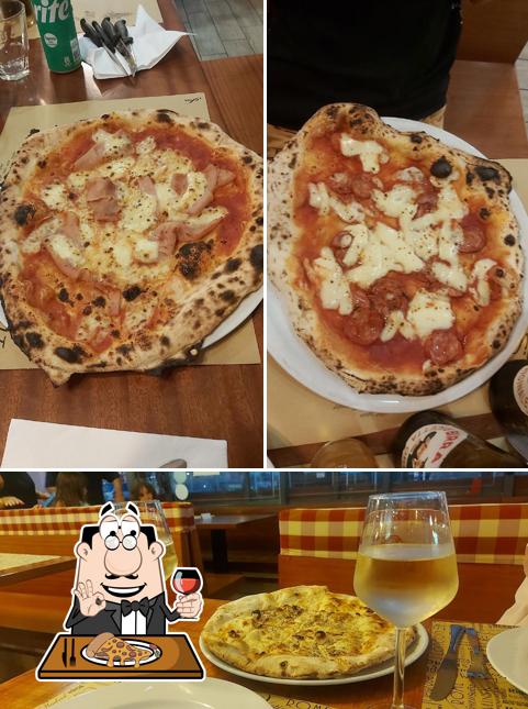 Prenditi una pizza a Pizzeria Antonioantonio