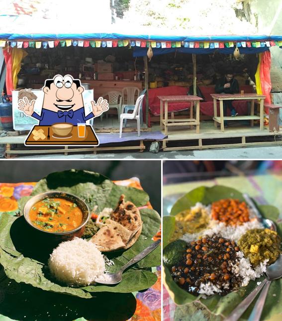 Among various things one can find food and interior at Bishnu Trekkers Tea Houss
