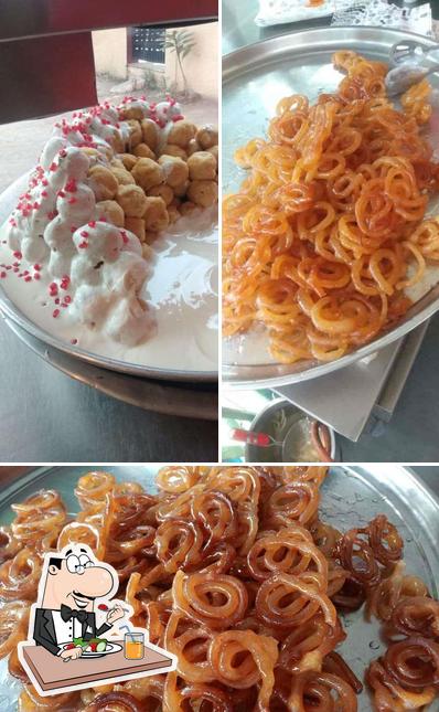 Food at Burhanpur Jalebi Center