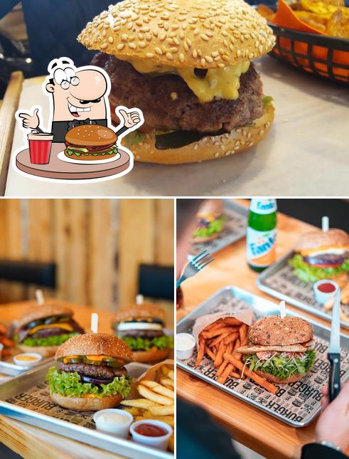 Essayez l'un des hamburgers disponible à Burger Brothers Essen