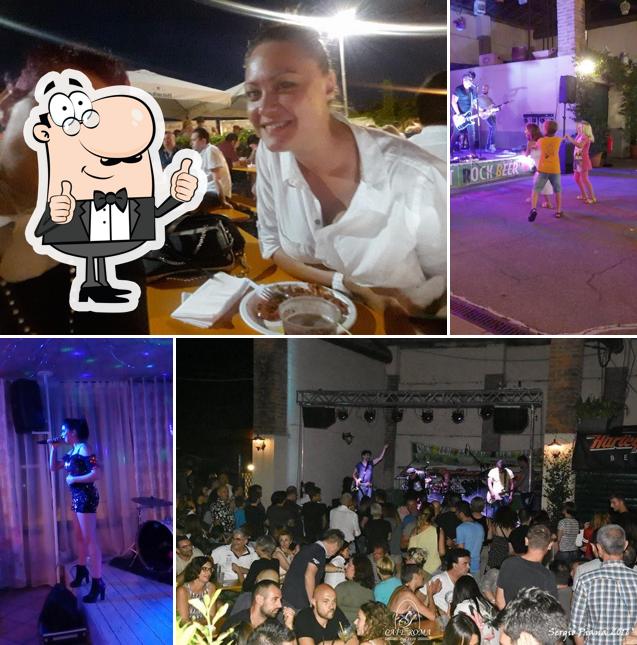 Ecco un'immagine di Cafe Roma