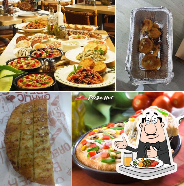 Food at Pizza Hut Velacherry, Chennai