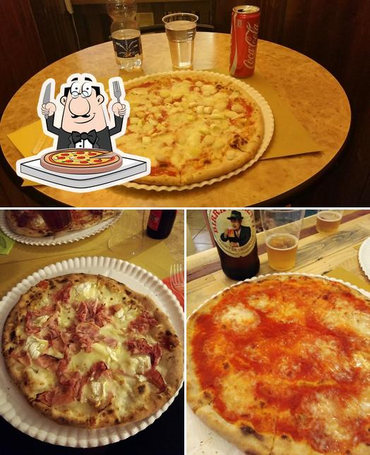 Ordina tra le svariate varianti di pizza