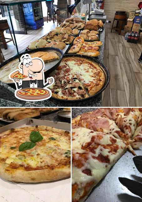 Prenditi una pizza a Il Pollo Pazzo Rosticceria