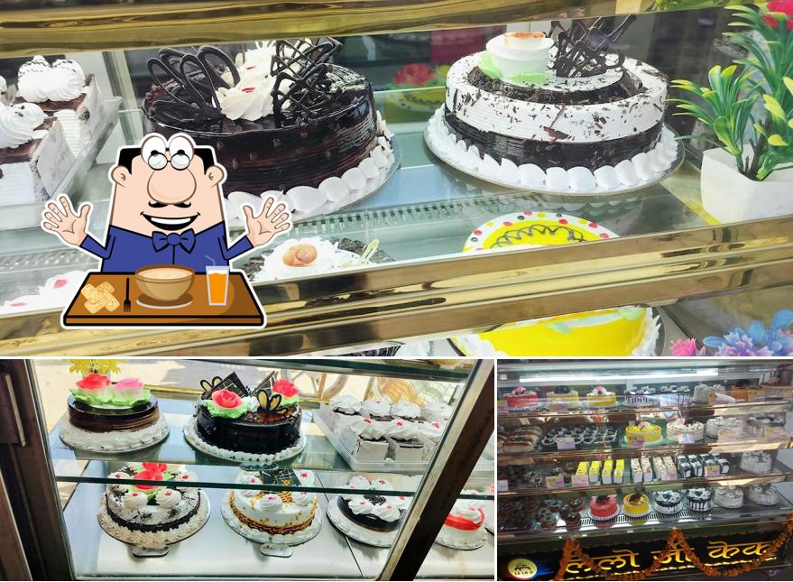 The photo of food and interior at Leloji cake and pizza point