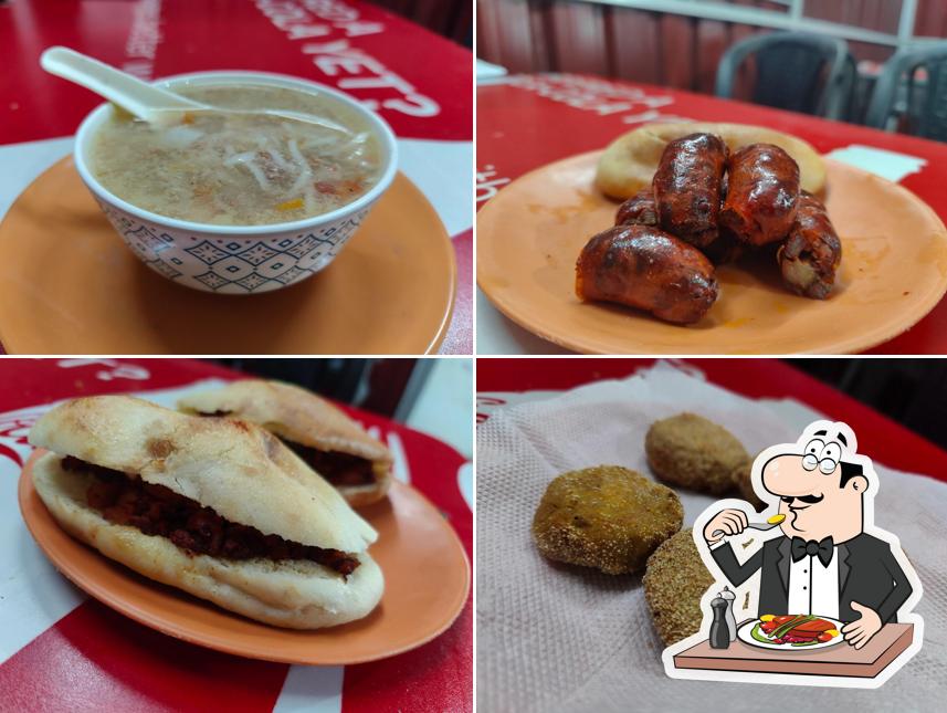 Food at Loja de Carne de Porco