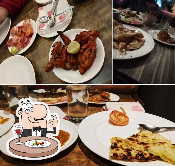 Food at NEW DELUX