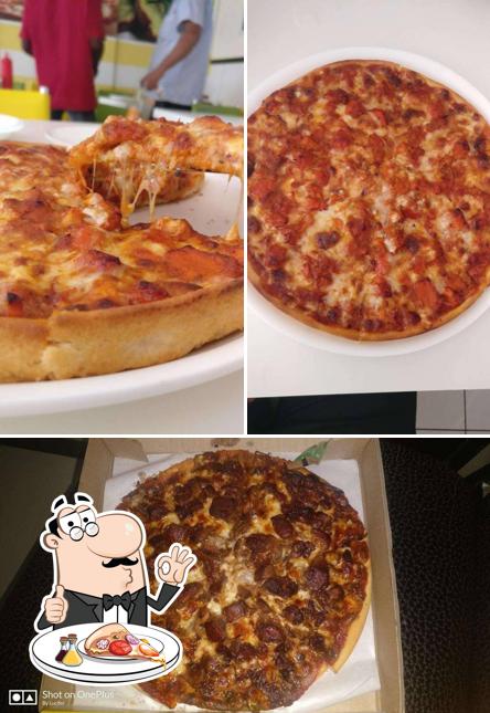 Pick pizza at Smoking Pizza