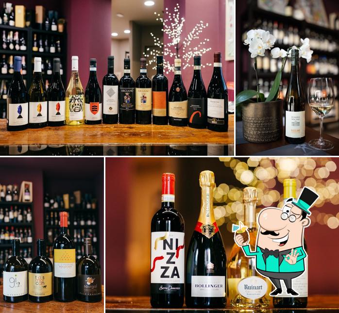 Enoteca Assetati serve alcolici