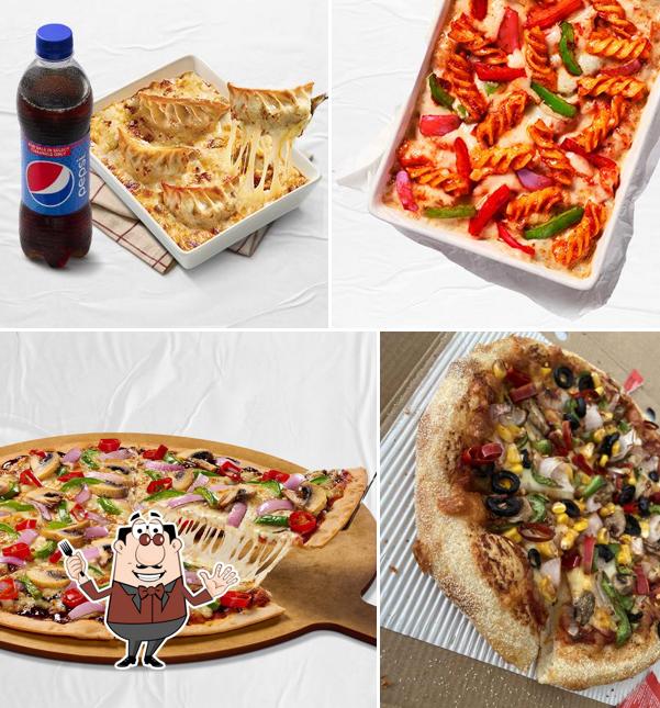 Food at Pizza Hut Devli Road, Delhi