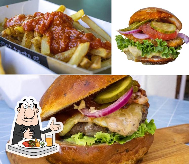 Cibo al You & Me Burgers