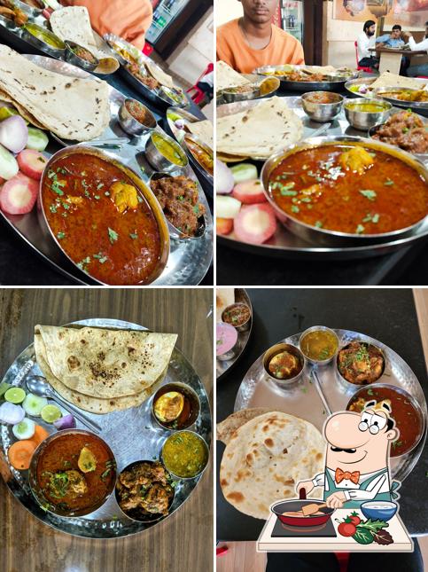 Chicken curry at Hotel Malhar Chul Mutton Khanawal