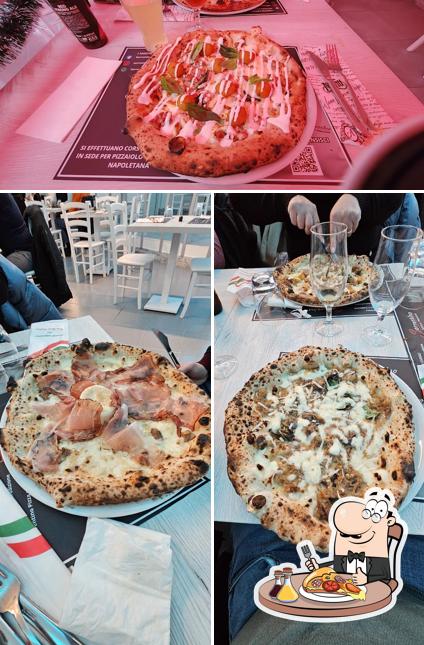 A Pizzeria "Sorrentino Pizza & Tradizione", puoi provare una bella pizza