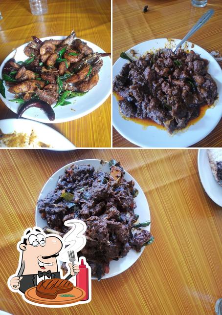 Mundiri pandal family Restaurant velliyazchakkavu provides meat meals