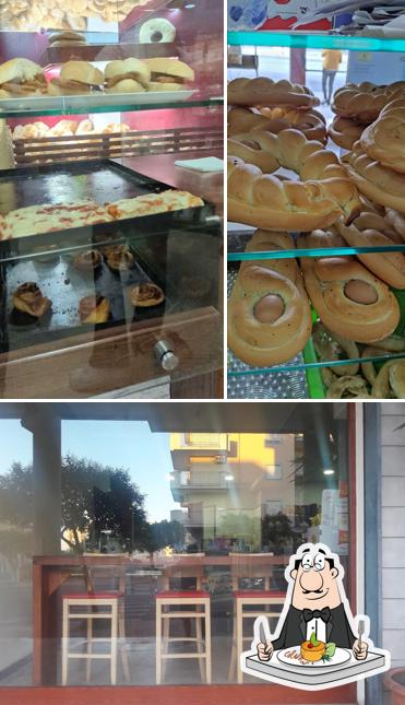 Guarda la foto che presenta la cibo e interni di I Vecchi Sapori di Longobucco