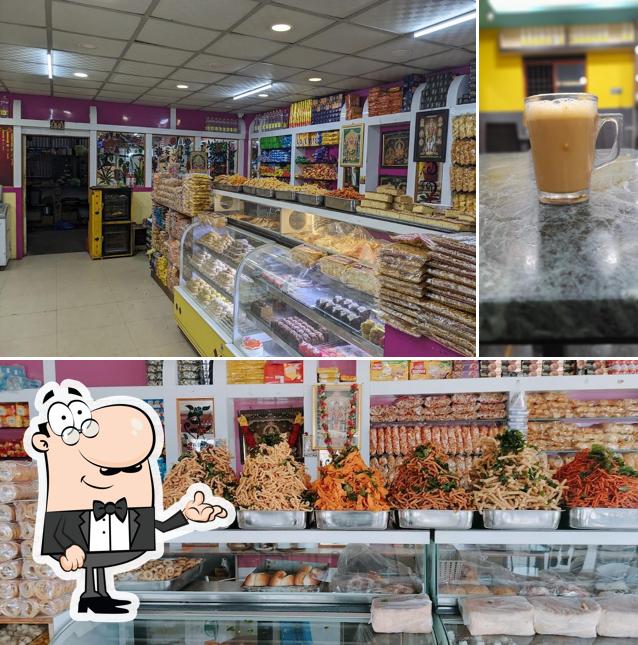 The interior of Kannan cafe