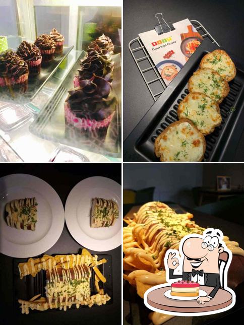 Look at the image of Gourmet Gusto Cafe In Vile Parle