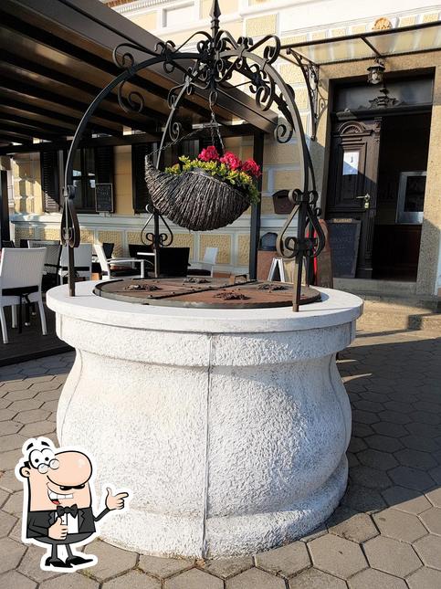 Guarda la immagine di Sms bar, Tanja Hribernik s.p