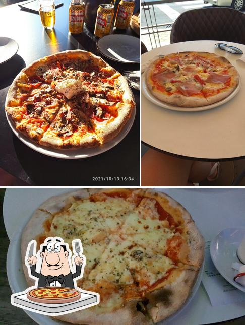Prenditi una pizza a Caffe bar Viva