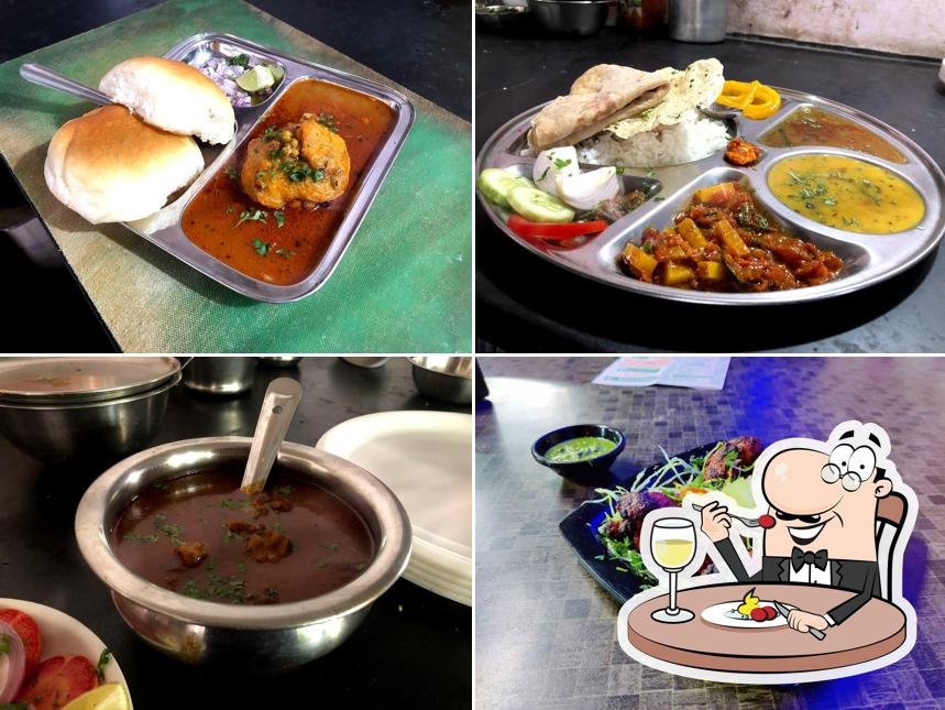 Meals at Maratha Shahi Darbar