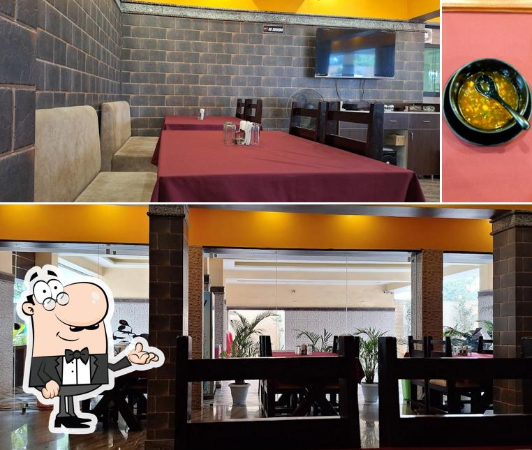 The photo of BALAJI RESTAURANT’s interior and food