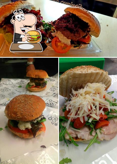 Prova un hamburger a Aula Magna