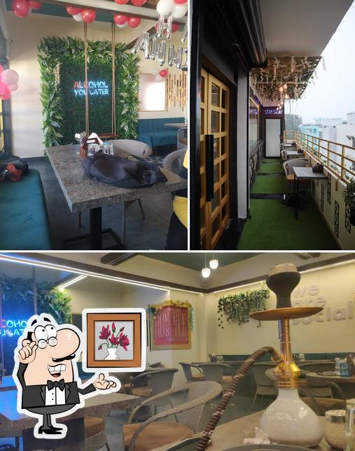 Check out how ENTITY CAFE looks inside