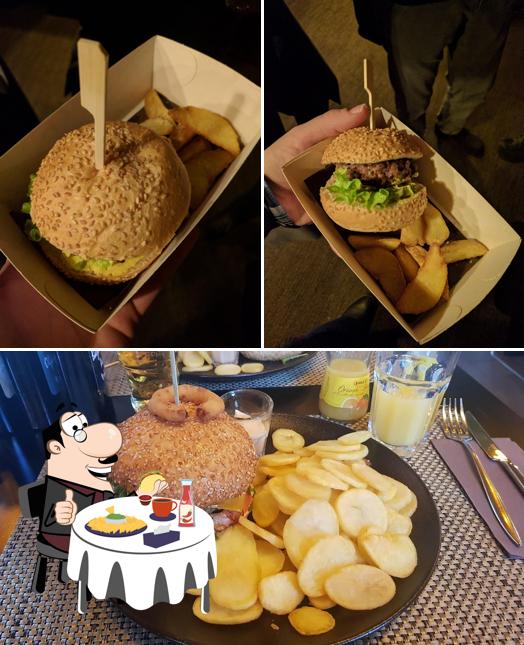 Prenditi un hamburger a FNX Kavarna & Bistro