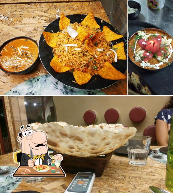Meals at Tubed Courtyard-The Melting Spot