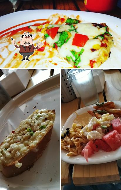 Meals at Wooddy Jhones Pizza Vapi