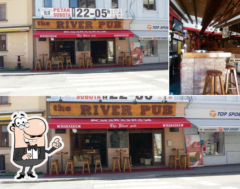 Gli interni di River Pub