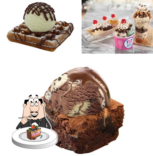 Chocolate cake at Baskin Robbins - Ice Cream Desserts