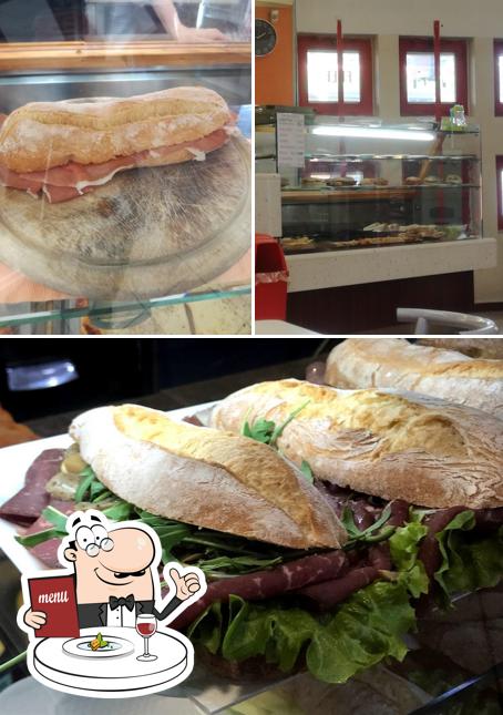 Platti al Bar Al Capolinea
