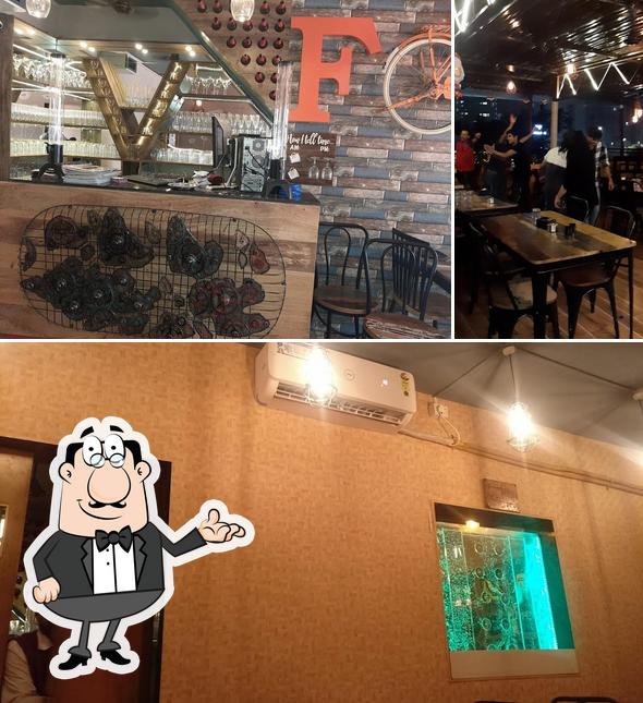 The interior of MH05 Lakeview restaurant & bar
