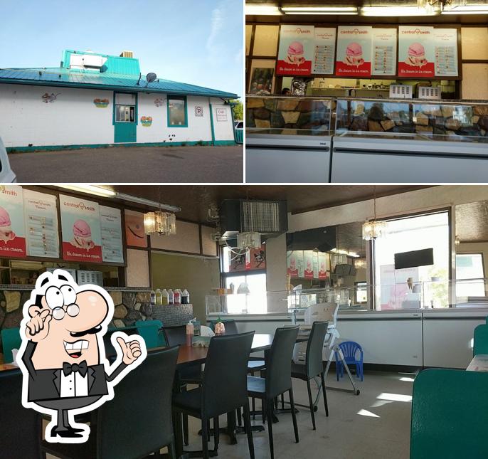 Parmi les diverses choses de la intérieur et la extérieur, une personne peut trouver sur Burger Baron