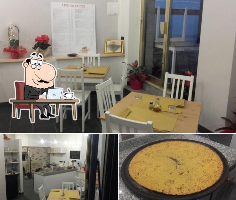 La interni e cibo del ristorante