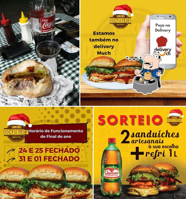 Sanduíche de carne de porco desfiada em Lanches Dona Benta