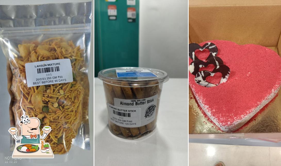Bombay mix at Jay ambe foods snacks and bakers